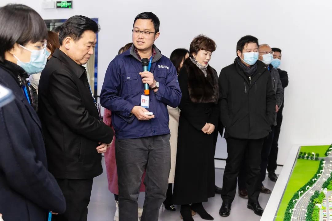 全國(guó)、省、市人大代表赴中部產(chǎn)業(yè)基地開(kāi)展會(huì)前集中視察工作